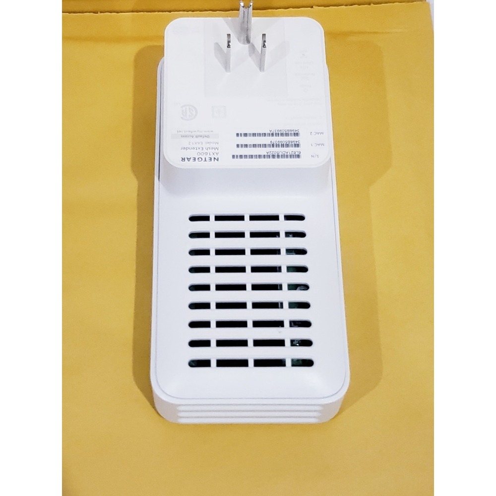 NETGEAR AX1600 WiFi 6 Mesh Extender - Picture 2 of 6